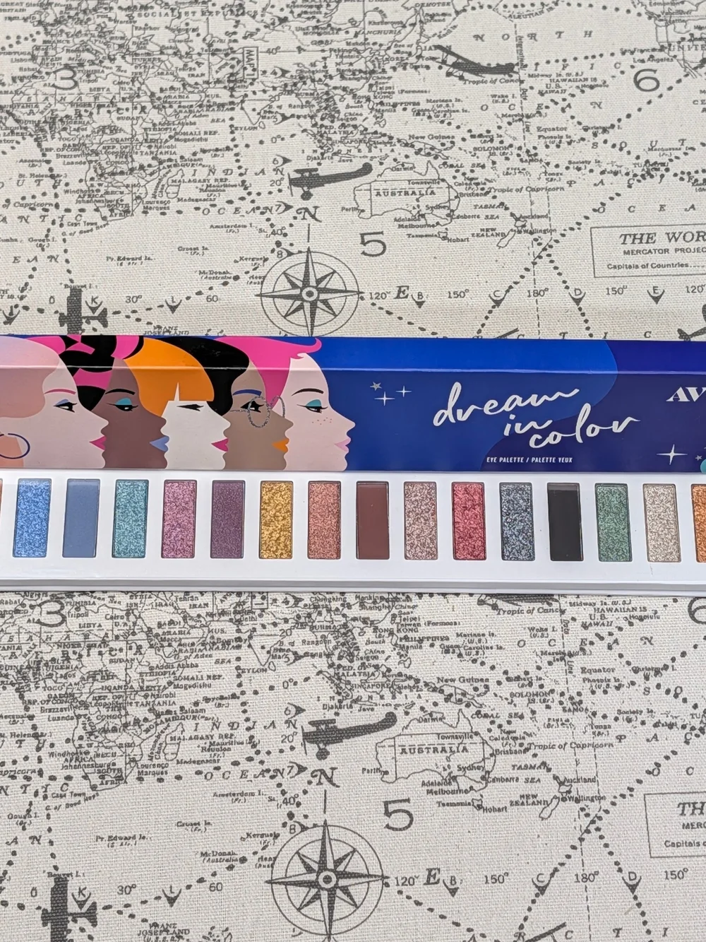 NIB Avon Dream in Color 16-Shade Eyeshadow Palette Limited Edition
